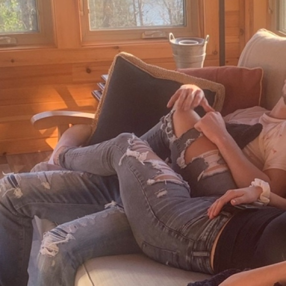 AEO RIPPED SMOKEY GREY JEAN